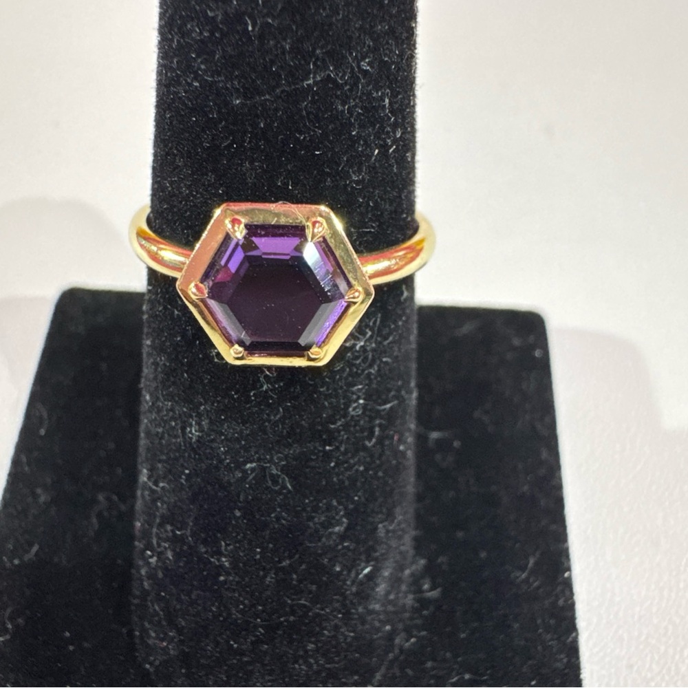 Tiffany & Co. 18k Gold Hexagon Ring with Amethyst - Picture 3 of 9